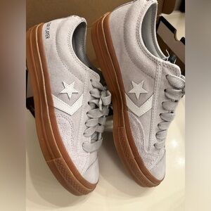 Women’s size 9 Converse Star Player Gray Suede